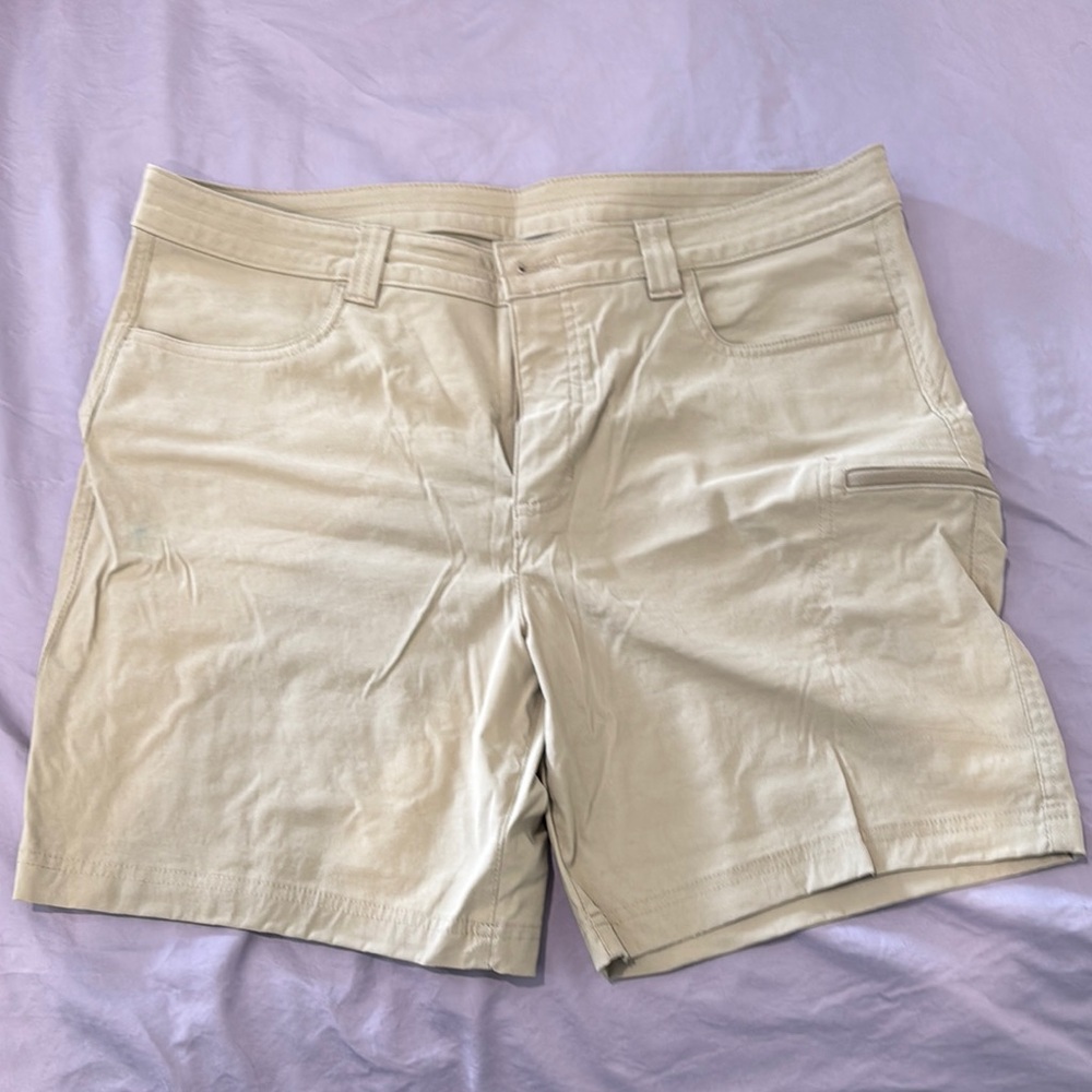 Eddie Bauer Tan Cargo Shorts Casual Cotton Blend